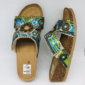 Sandal with glass stone